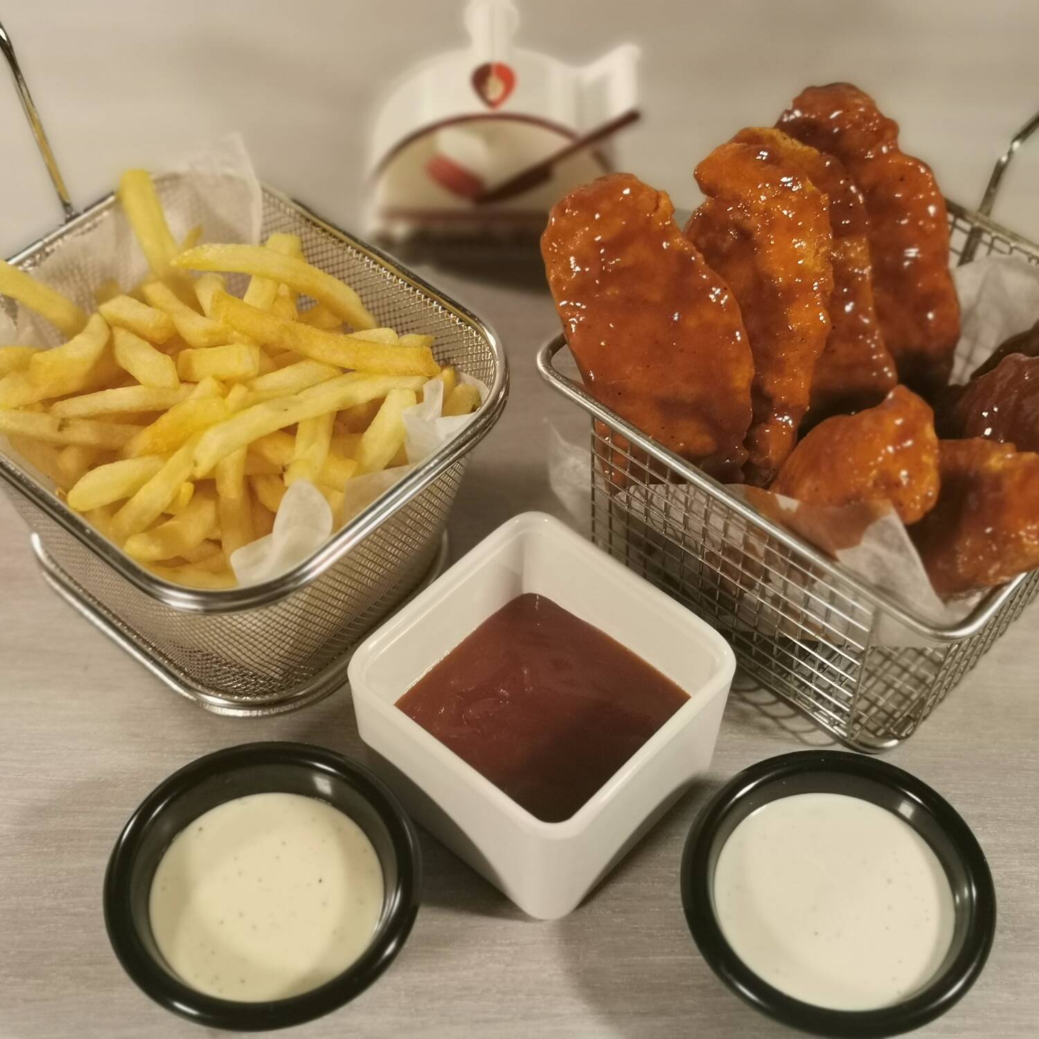 8 bbq tenders con papas