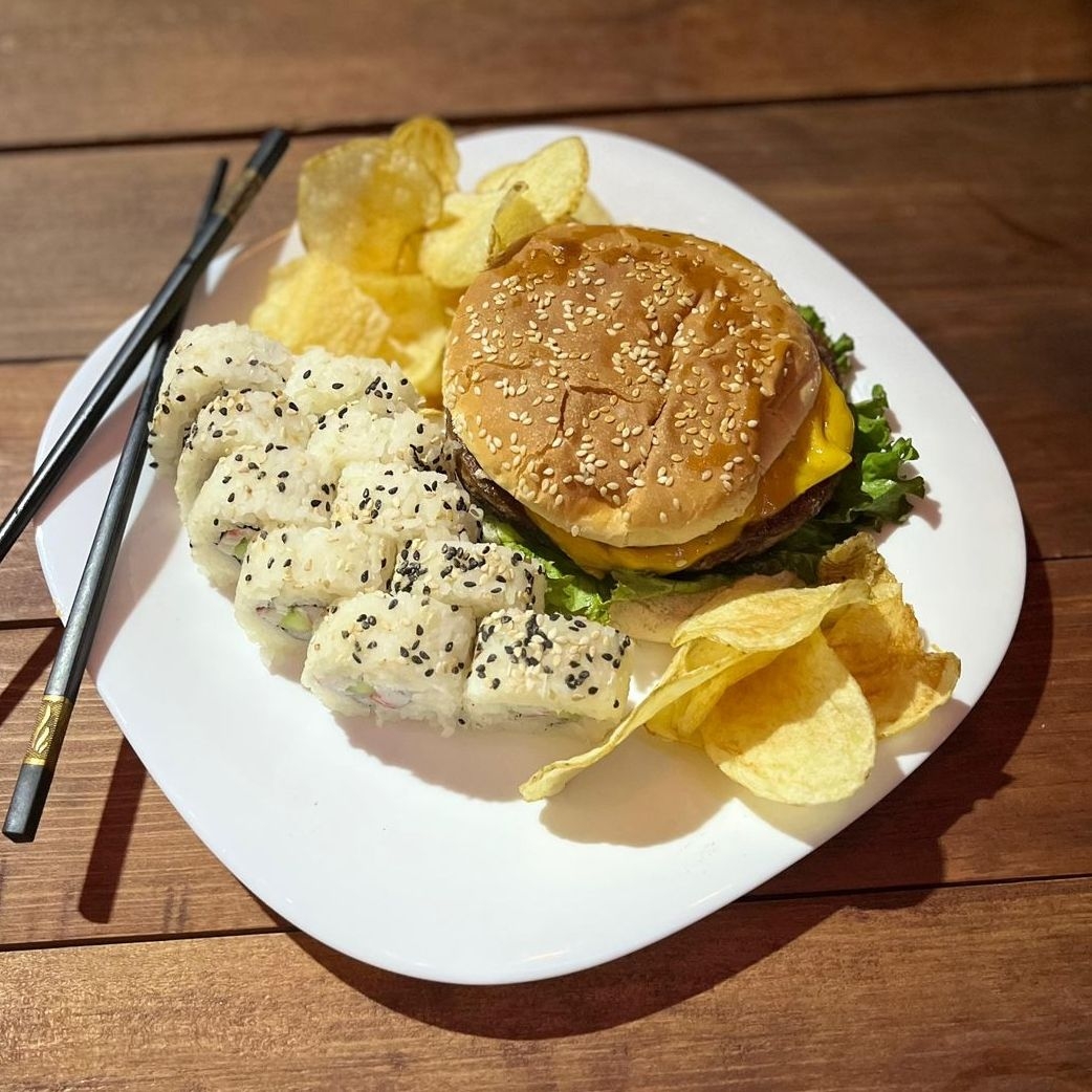 Hamburguesa + Rollo