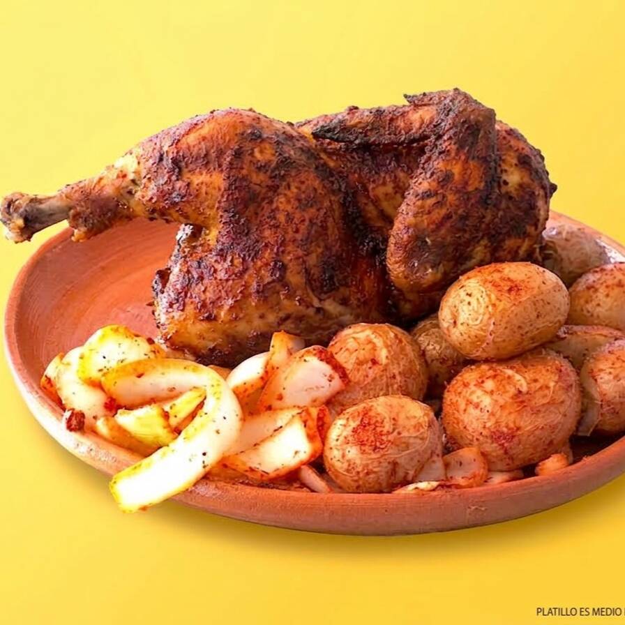 1/2 POLLO ROSTIZADO + GUARNICIONES