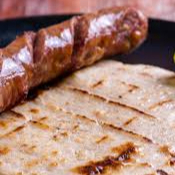 AREPA Y CHORIZO