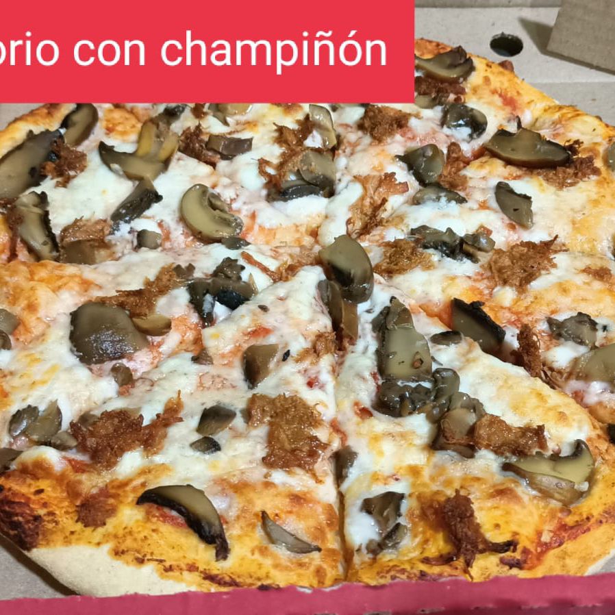 PIZZA CHILORIO CHAMPIÑON FAMILIAR 16" (16 REVANADA