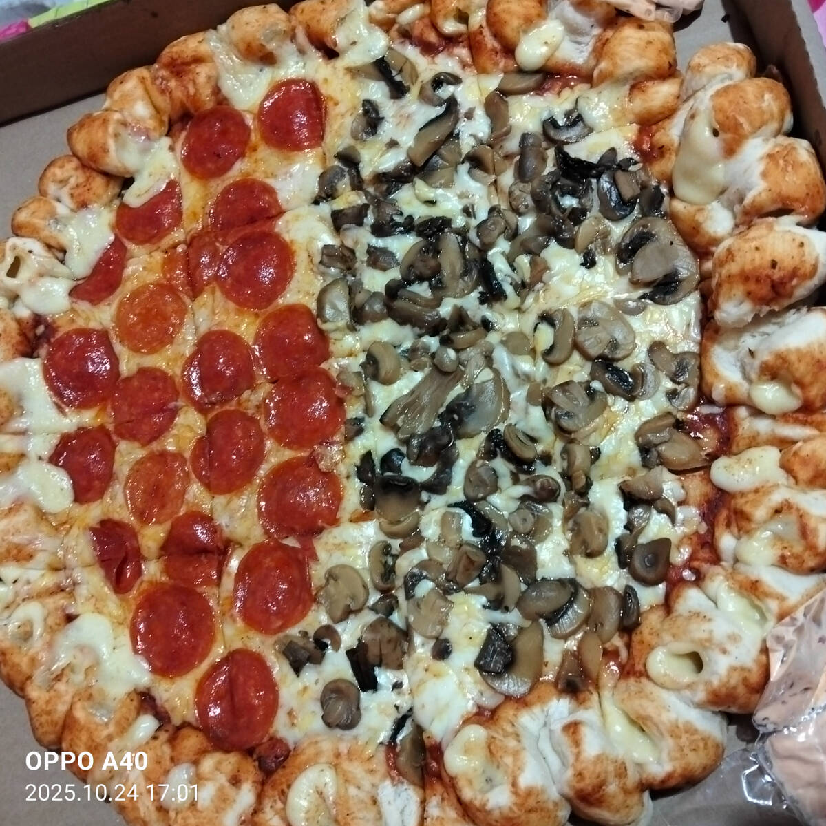 Pizza Grande Chesse Roll