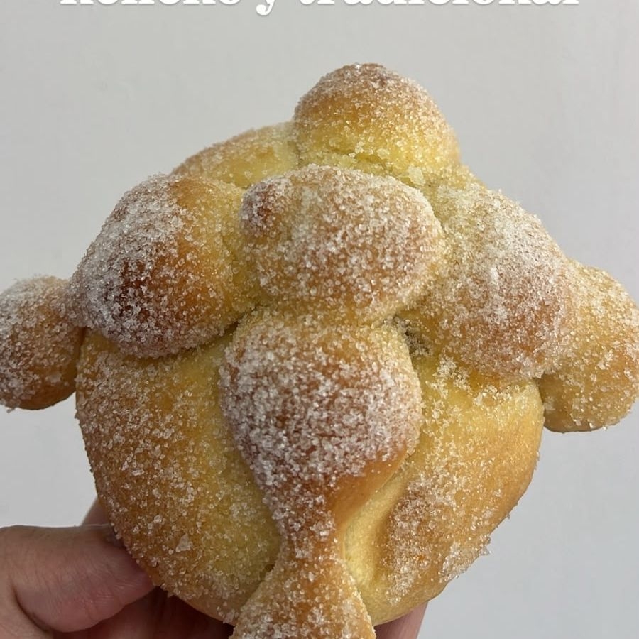 PAN DE MUERTO