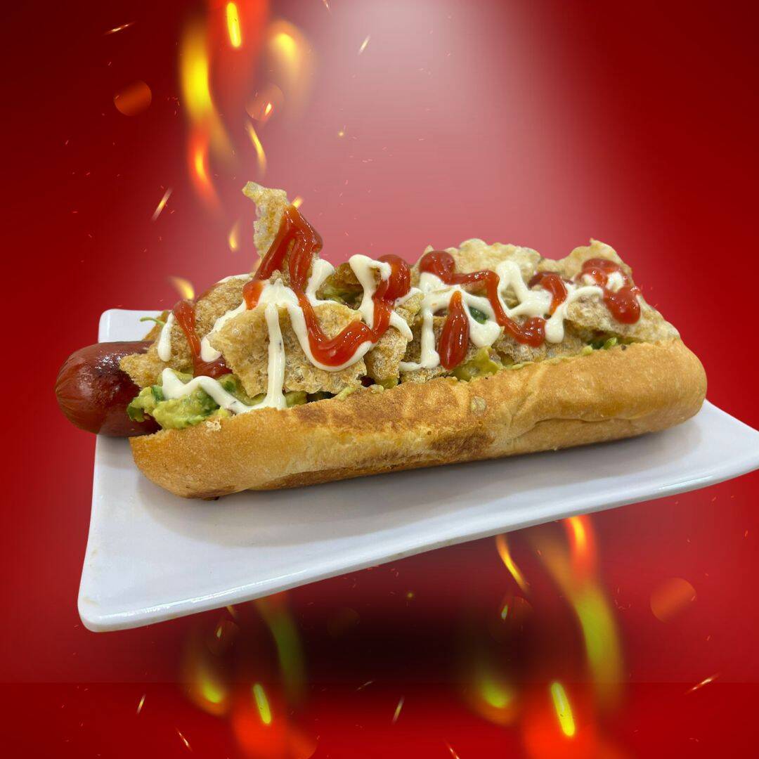 Hot Dog Guacamole y Chicharrón