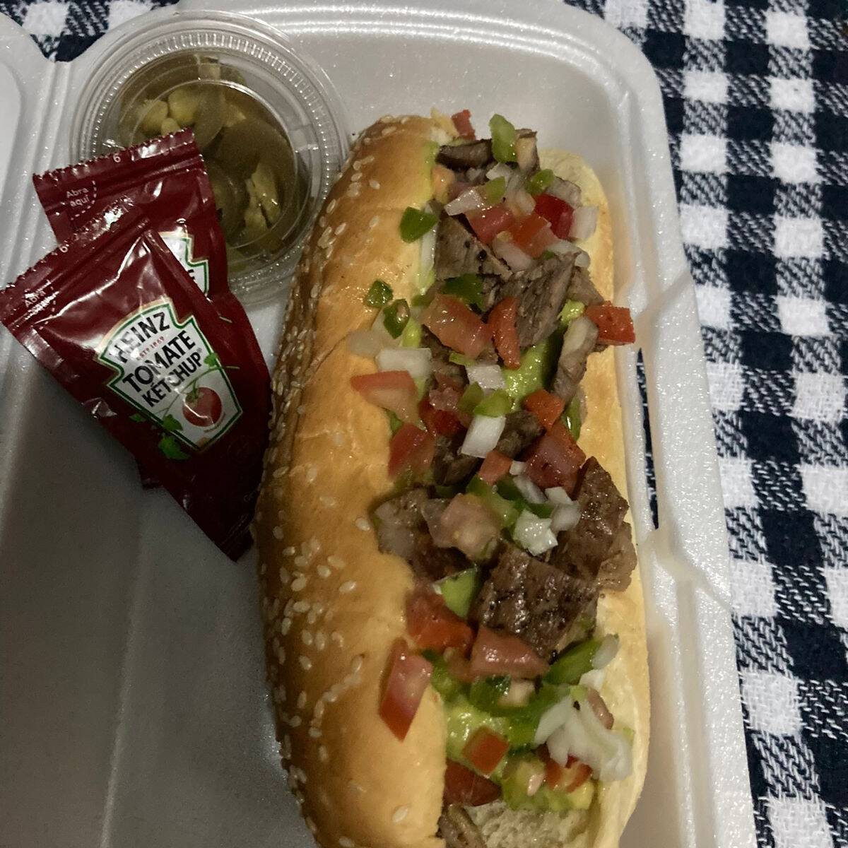 Hot Dog A La Mexicana