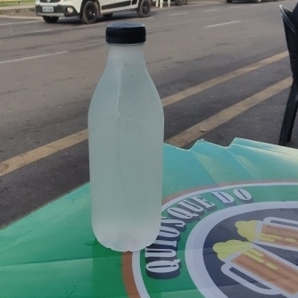 Água De Coco 1l (Um Litro) Engarrafada.