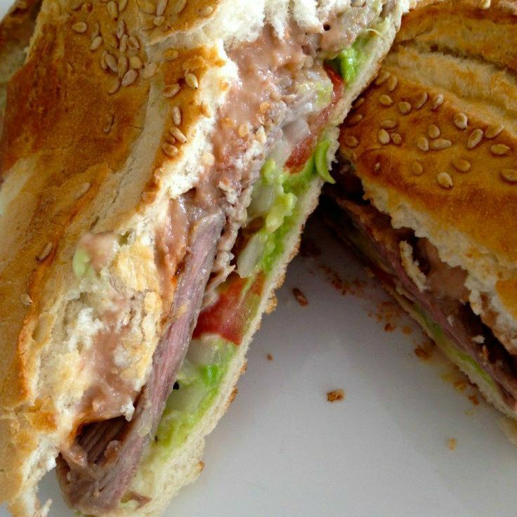 Torta Mexicana + 1 Refresco (Regalo)