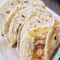 Tacos de guizo harina pz