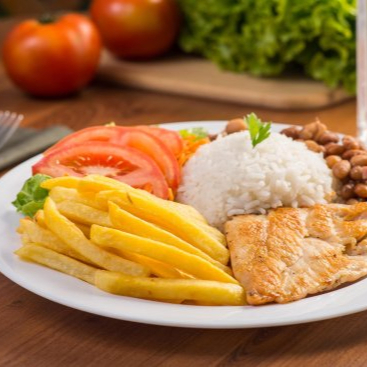 Acompanha arroz soltinho, feijão, fritas e Salada ...
