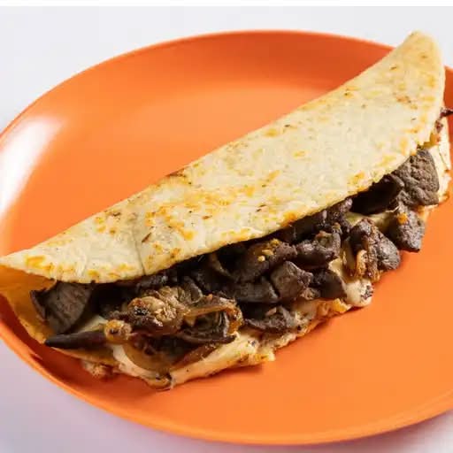 QUESADILLA HIGADO ENCEBOLLADO