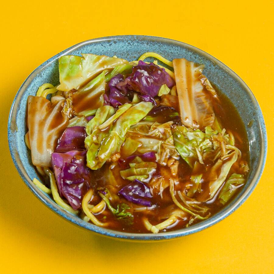 Macarrão, legumes frescos e o maravilhoso shimeji refogado