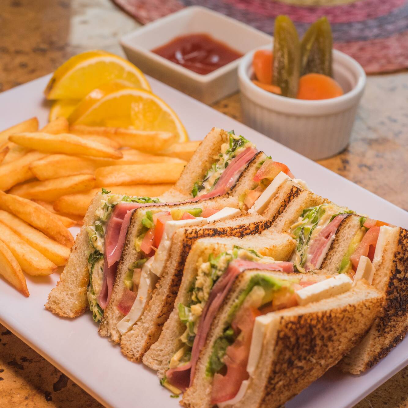 CLUB SANDWICH