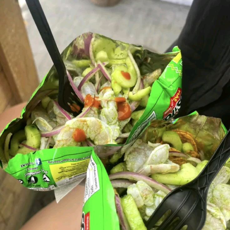 TOSTITOS CON AGUACHILE DE CAMARON