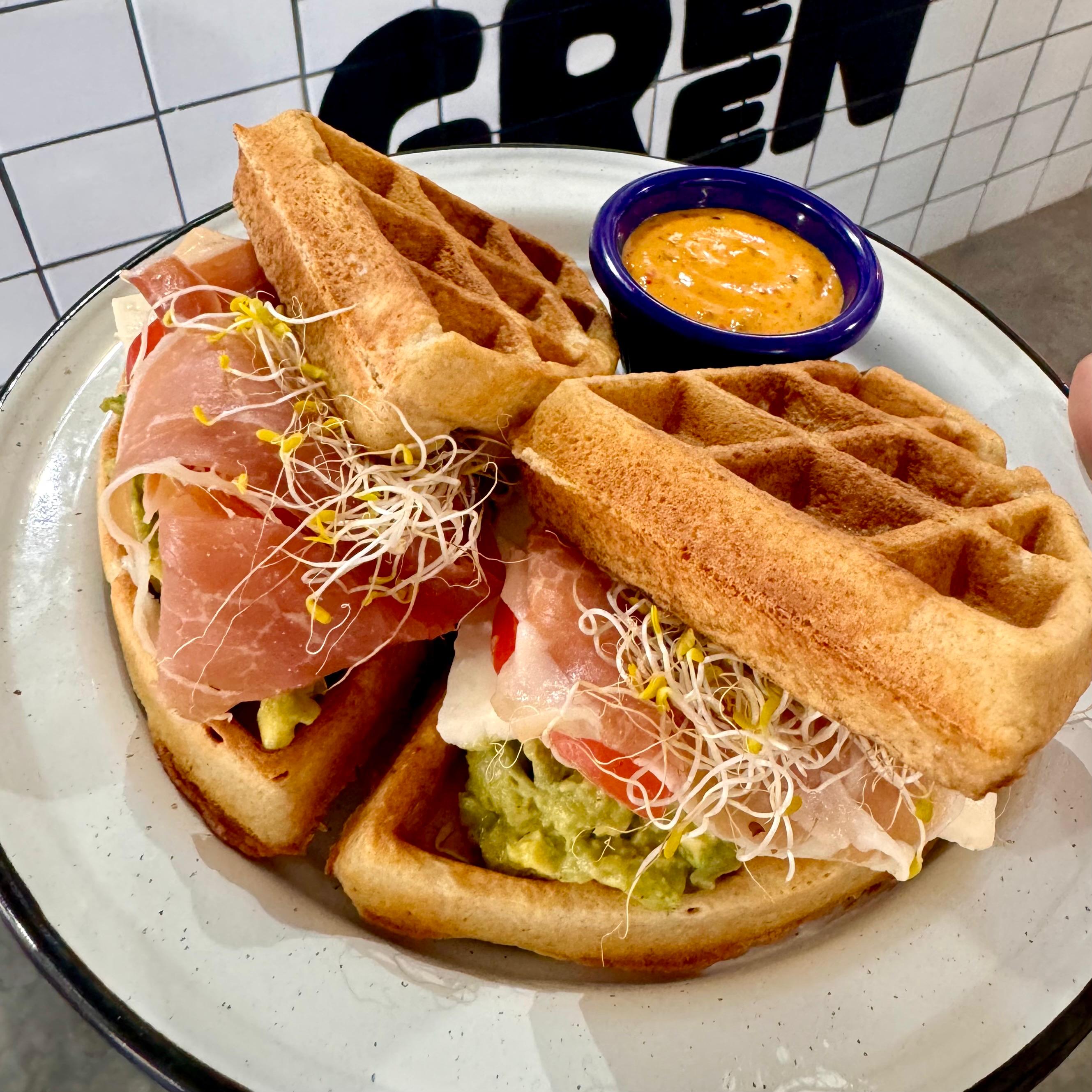 BREAKFAST WAFFLE