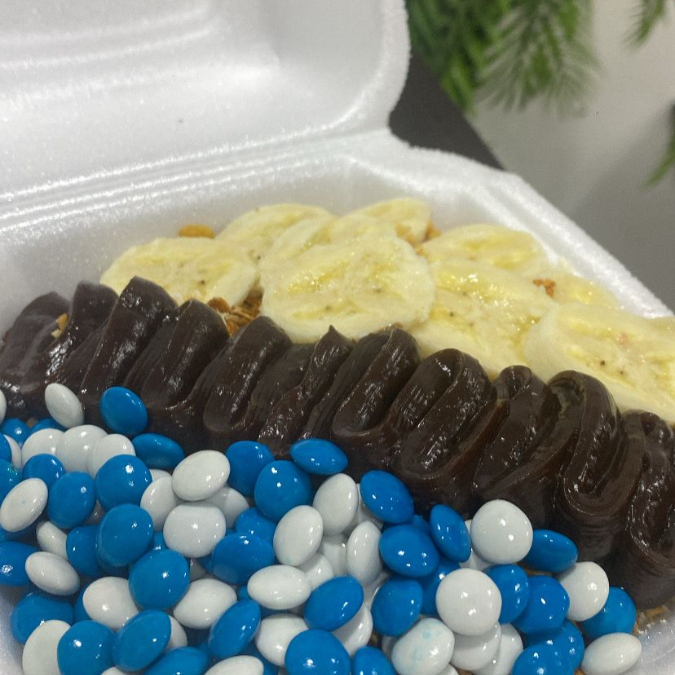 leite em pó granola condessado banana e trufado e m&m 500ml