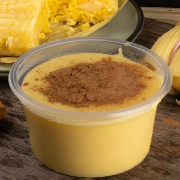 O Curau perfeito para o seu lanche! Textura aveludada que derrete na boca, com o doce na medida certa. Finalizado com uma generosa pitada de canela em pó. Perfeito para comer quentinho ou gelado