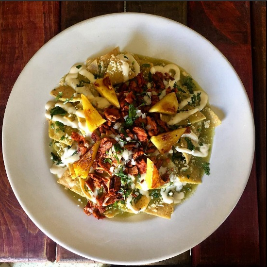 Chilaquiles Verdes con Carne al Pastor