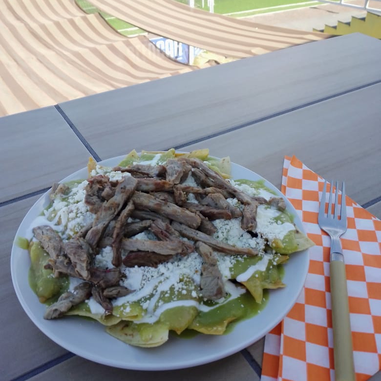 Chilaquiles con arrachera