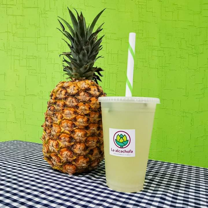 Agua de Piña Chica