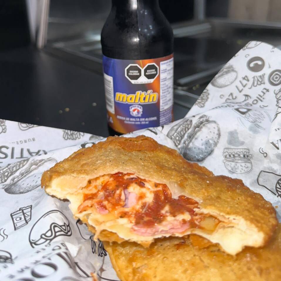 Pastelito Venezolano de Pizza