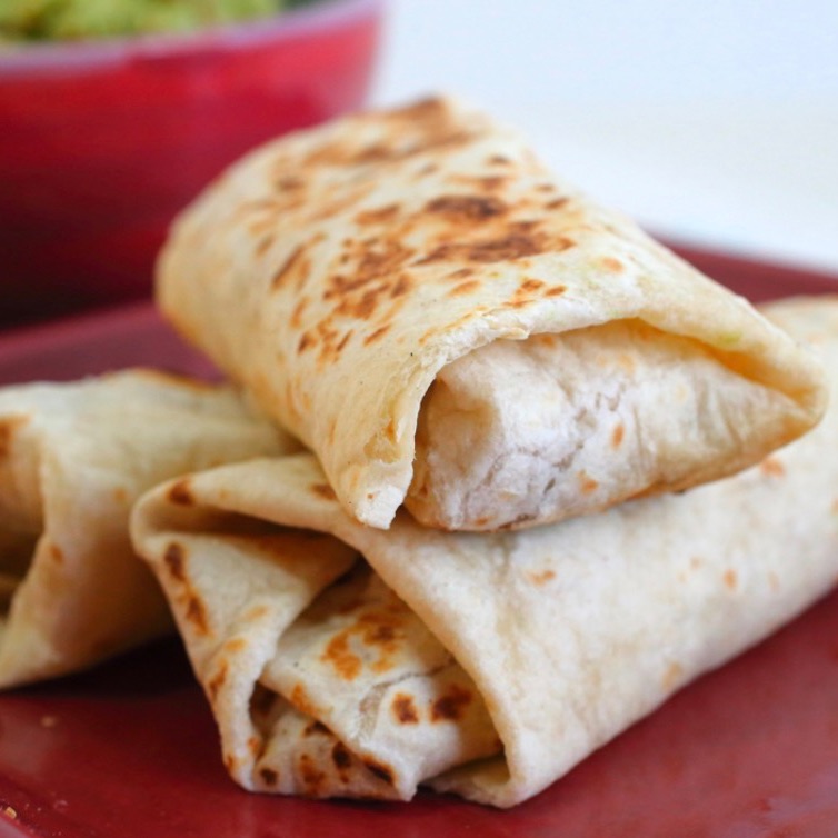 Santo Burrito con Queso Monterrey