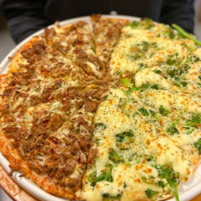 Escolha uma pizza 8 pedaços com 2 sabores