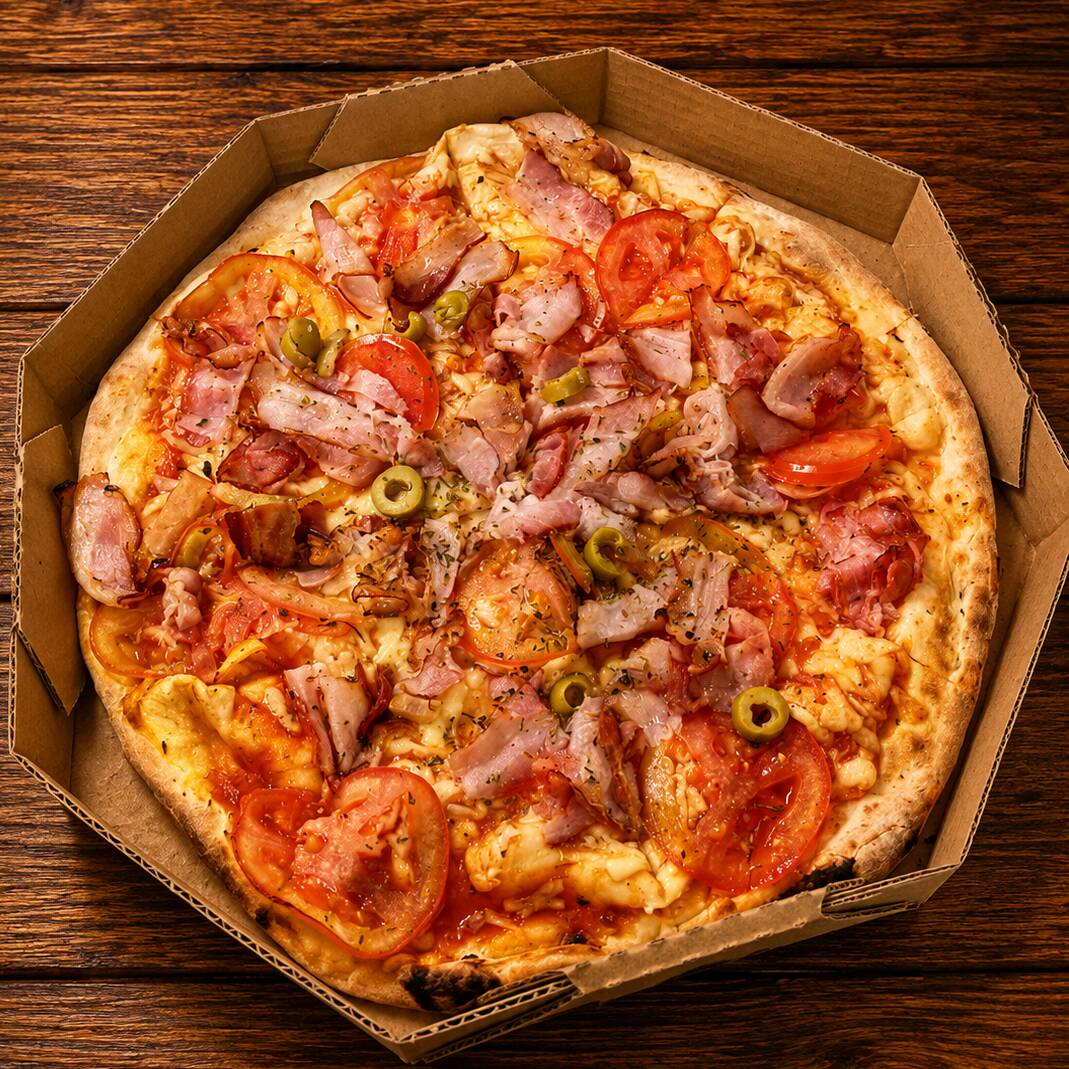 MOLHO DE TOMATE BACON MUÇARELA TOMATE ORÉGANO E AZEITONA