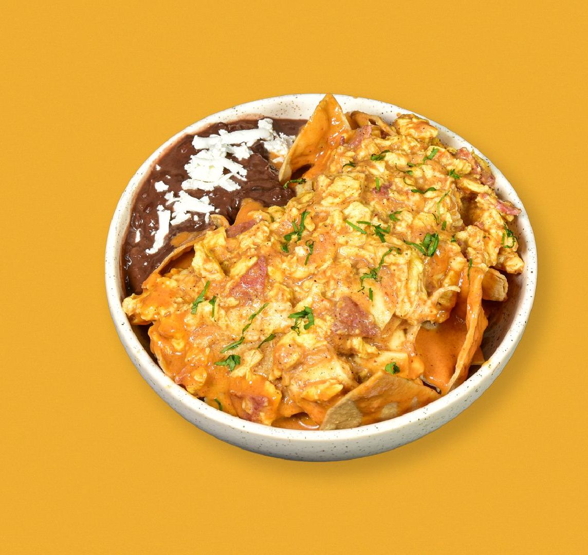 Huevos Enchipotlados