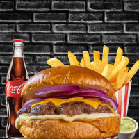 Combo 1 Cheese fraldinha 1 Fritas 250gr 1 Refrigerante 350ml Ingredientes: Pão, hamburguer de fraldinha 160gr, queijo cheddar, cebola roxa e maionese verde