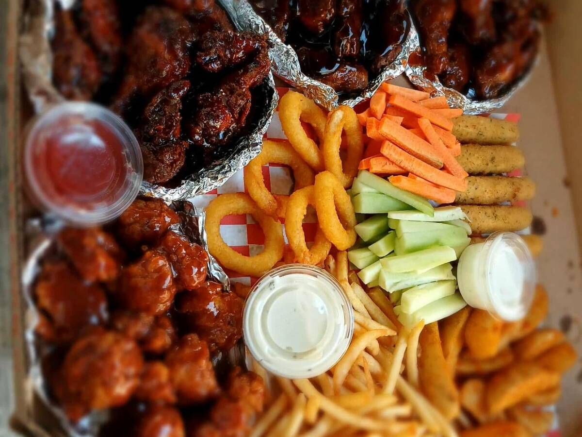 Hot dogs, Alitas y Boneless almita 2