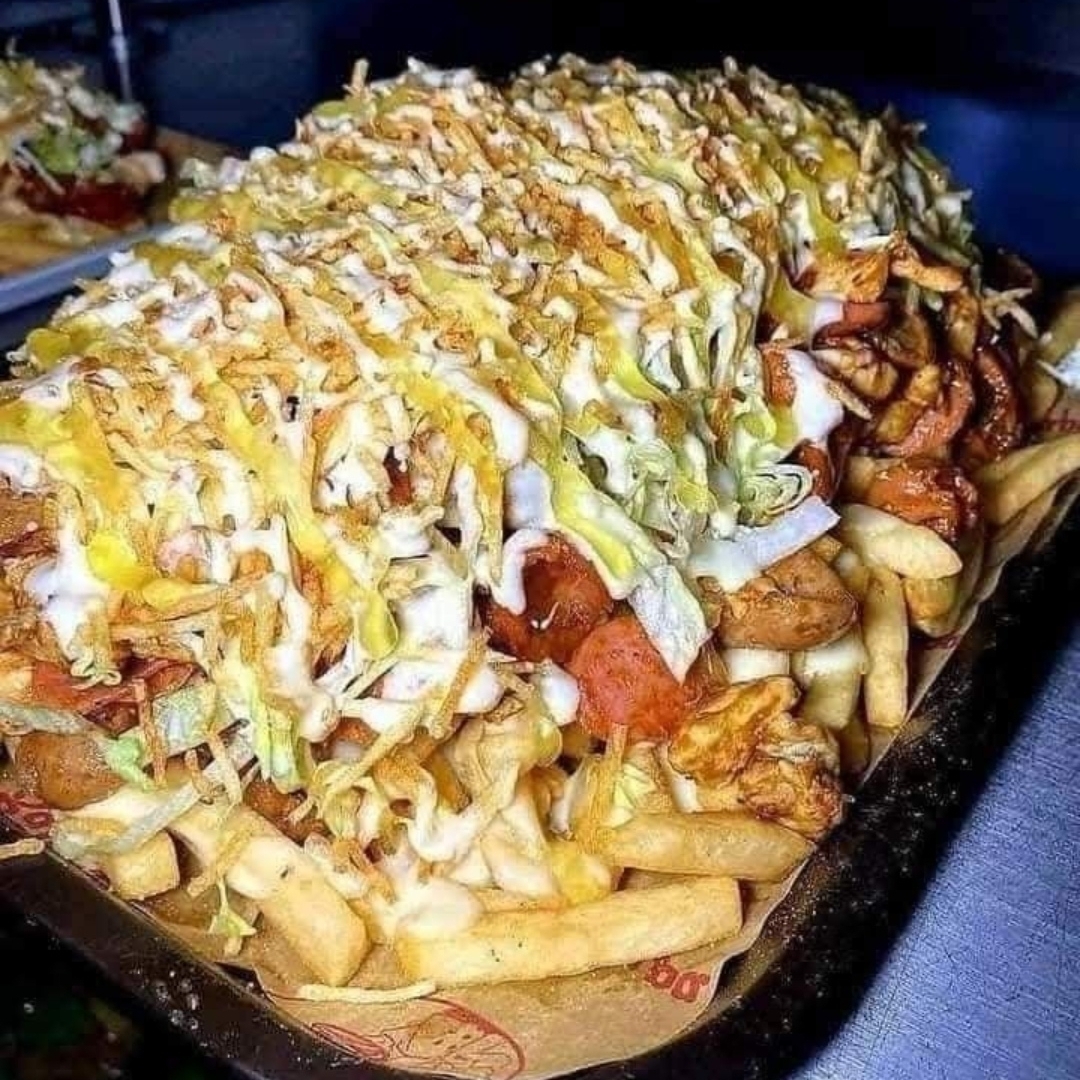 Combo Salchipapa La Nalgona Personal