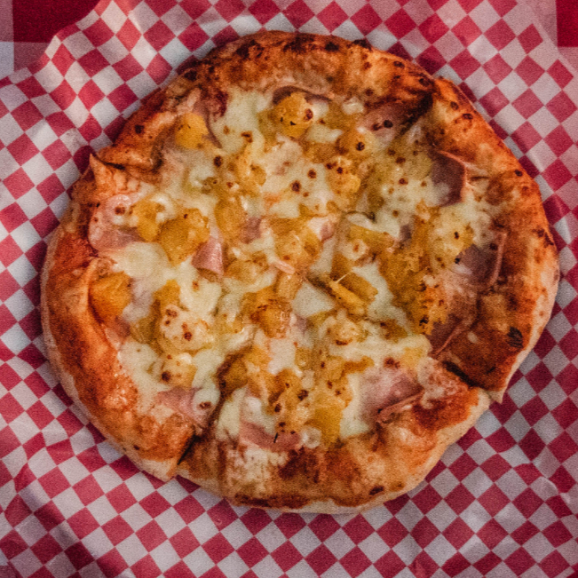 Pizza Hawaiana Mediana 6 Porciones