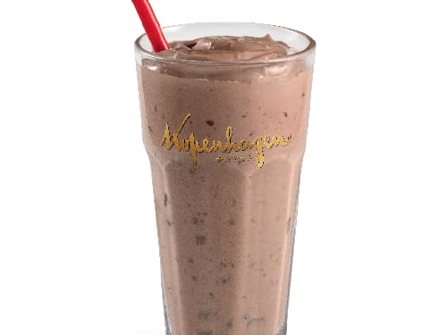 Deliciosamente cremoso. O novo McShake Chocolate Kopenhagen é feito com leite e batido na hora. Uma delícia!