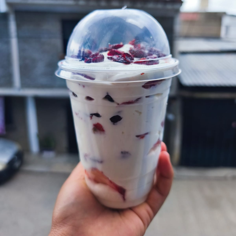 FRESAS CON CREMA (16 OZ)