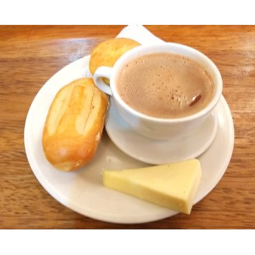 Chocolate o Café Pan y Queso C1