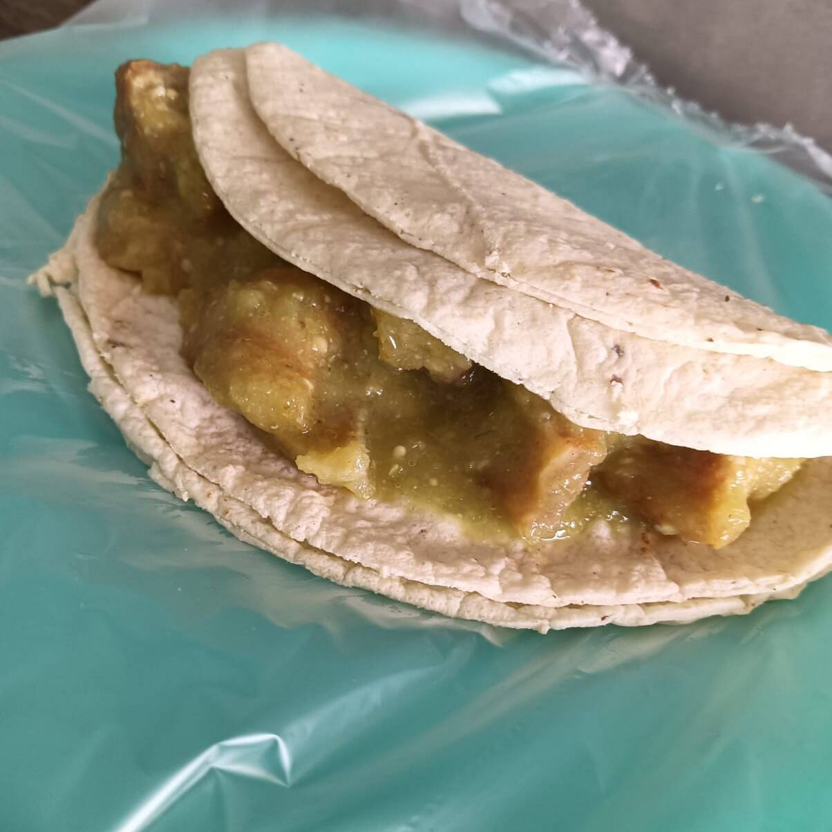 TACO DE CHICHARRON DURO