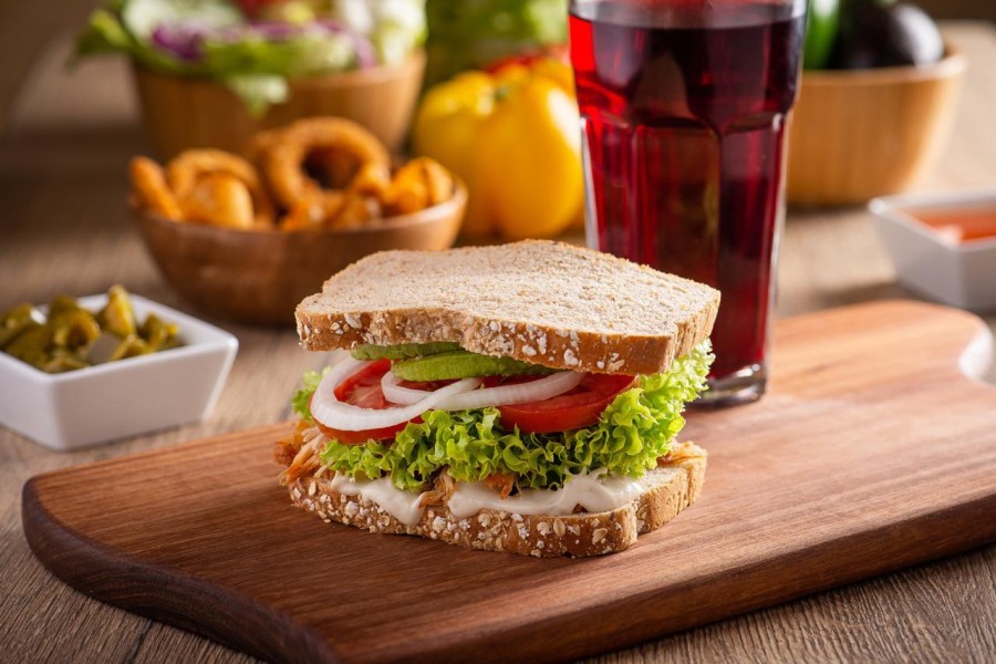 SANDWICH DE LOMO ENCHILADO