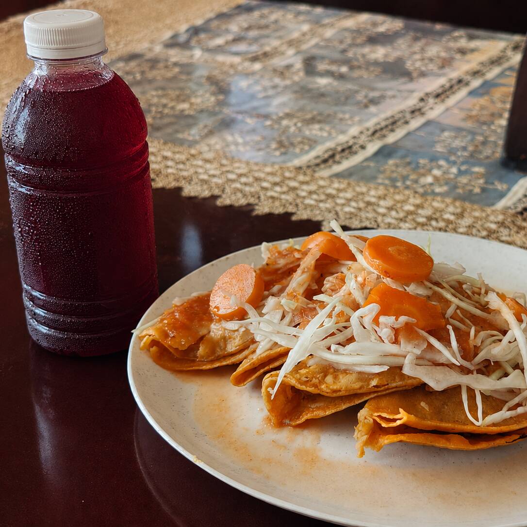 Combo 4 Tacos al Vapor + 1 Agua Fresca de 1/2