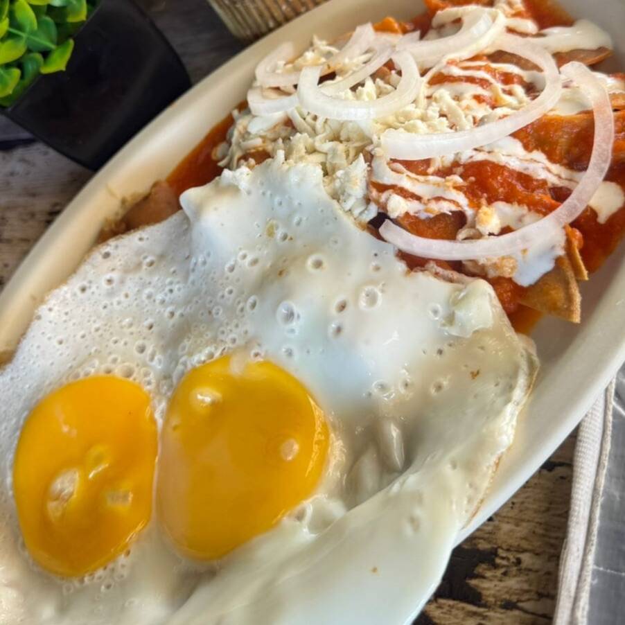 Chilaquiles con Huevo