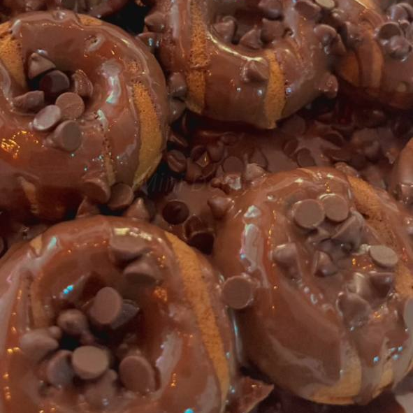 8 Mini Donitas Nutella y Chispas de Chocolate