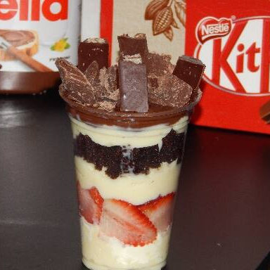 brigadeiro de ninho, ninho em pó, morango, brownie, nutella e kit kat