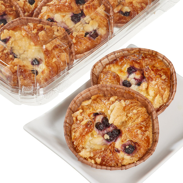 Croissant Queso Con Blueberry
