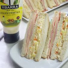 Sandwich De Ensalada Rusa