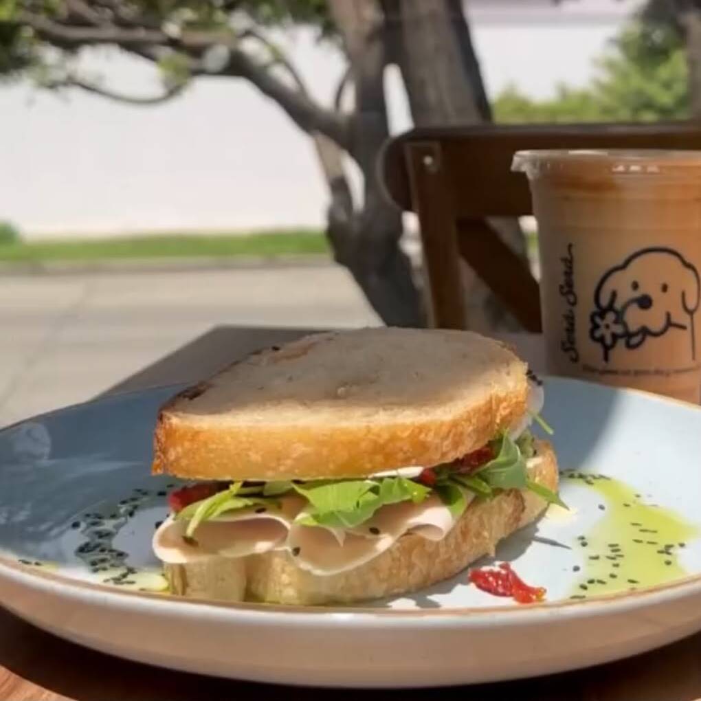 SOURDOUGH TURKEY SANDWICH