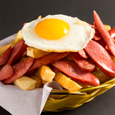 Salchipapa a Lo Pobre