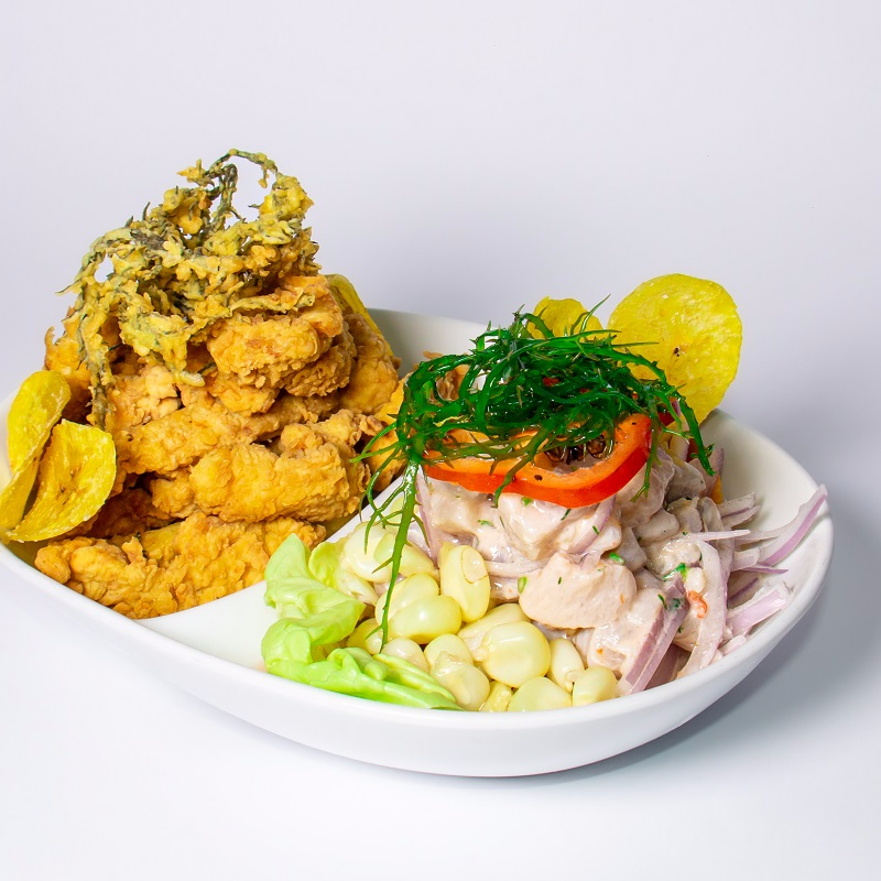 Dúos Ceviche y chicharrón de pescado.