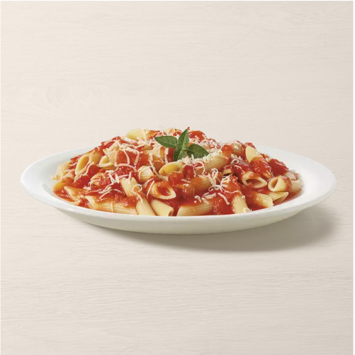 Massa com molho feito com tomates frescos e especiarias.