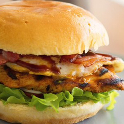 Hamb. Pollo Asado + Papas Francesa + Refresco🍔🍗