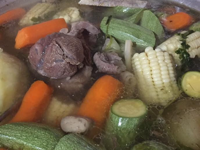 Caldo de Res