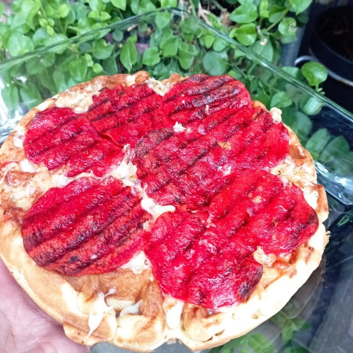 Waffle Pizza Peperoni